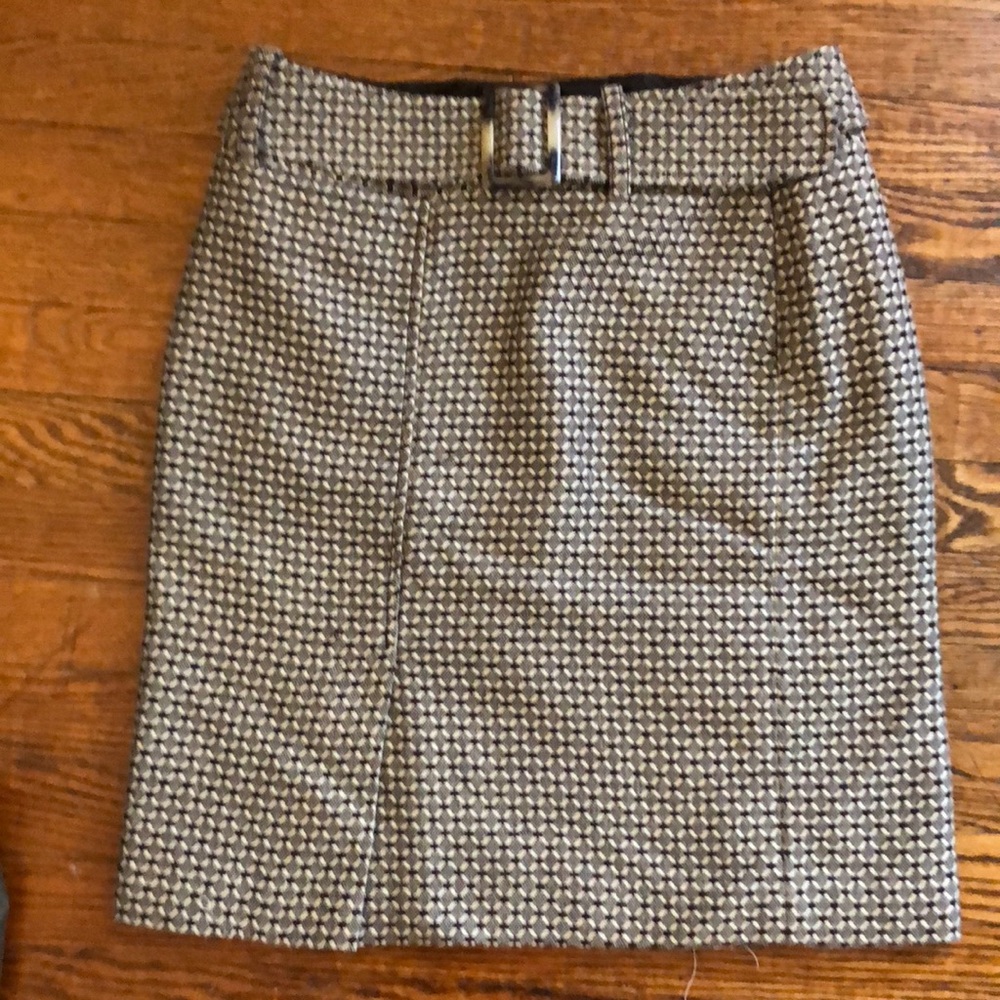 Ann Taylor Patterned Skirt Size 6!